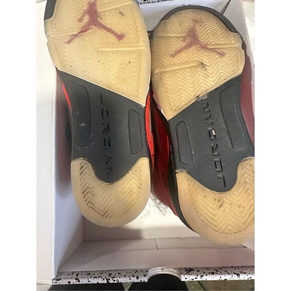 Jordan 5 Retro Raging Bull Red Suede, size 5 Youth - Picture 5 of 7